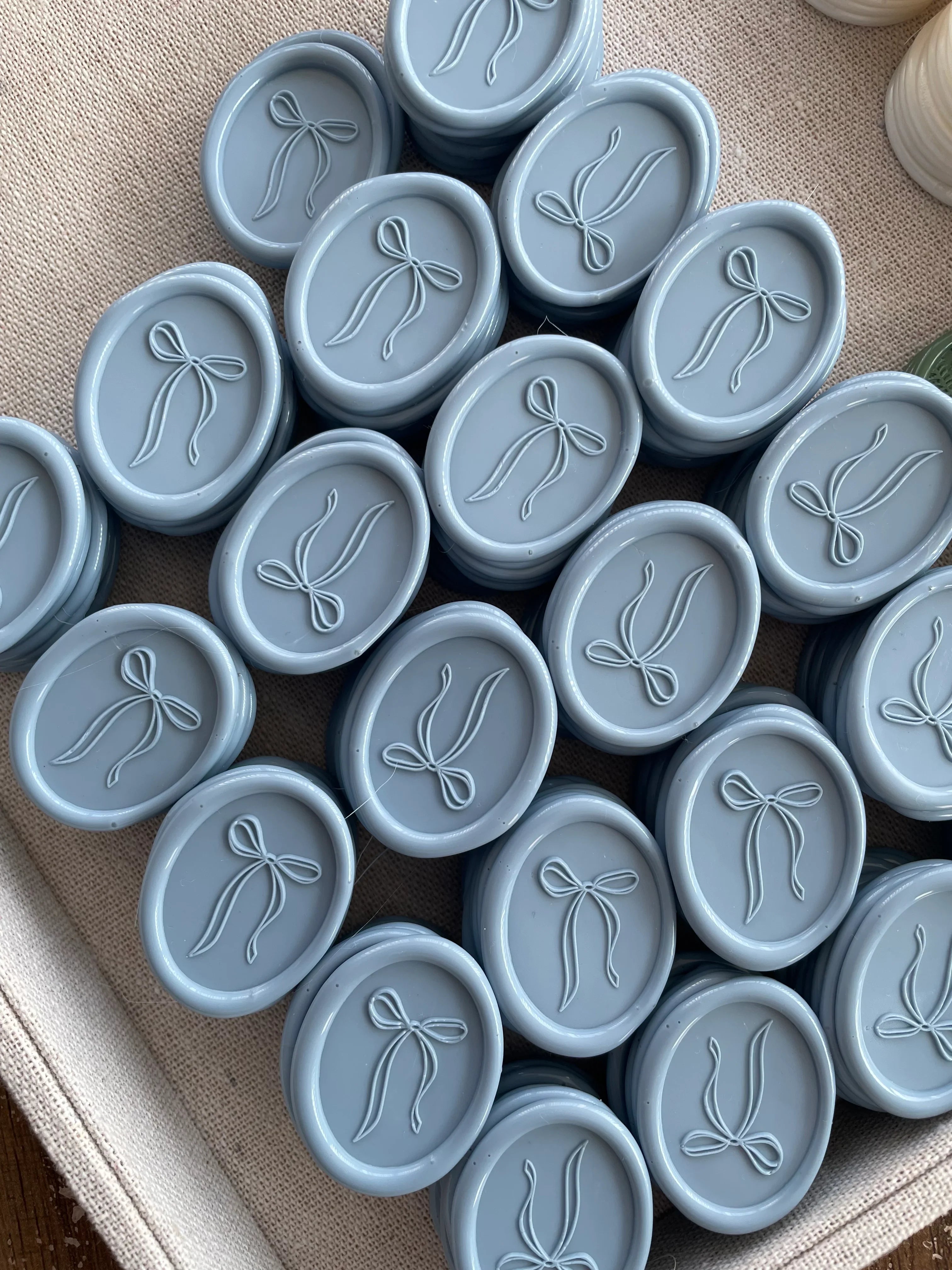 Bow - Self adhesive wax seals - 35 pcs