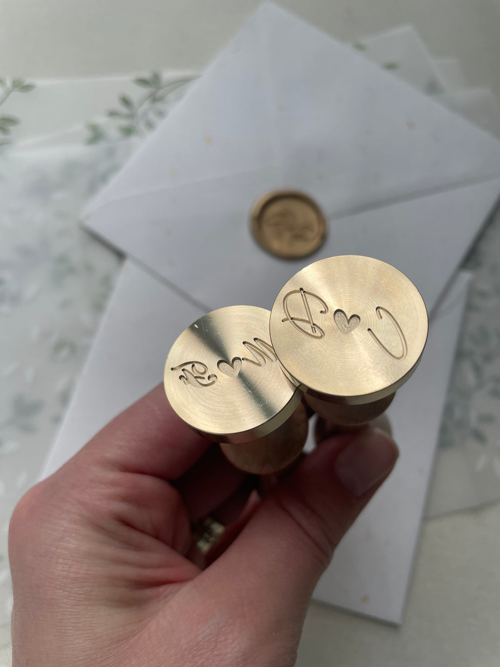 Initiales personnalisées avec petit cœur - Tampon de cire - Monogramme de mariage / Tampon de cire Leola