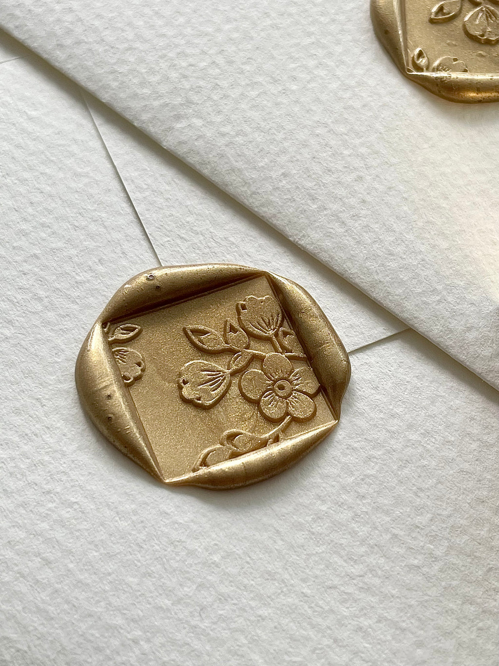 Floral square - MINI 2 x 2 cm Self adhesive wax seals - 35 pcs