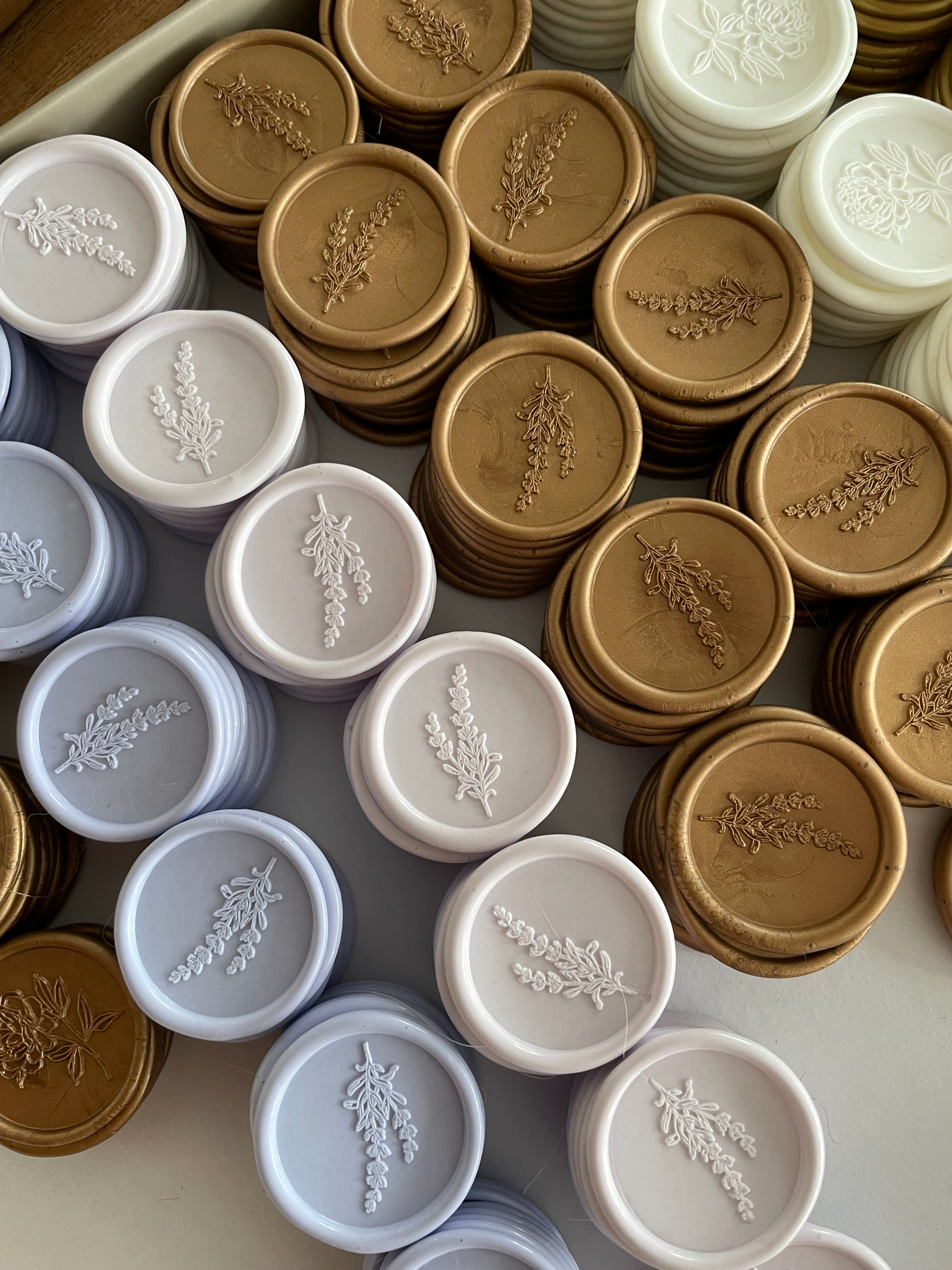 Lavande - self adhesive wax seals - 35 pcs