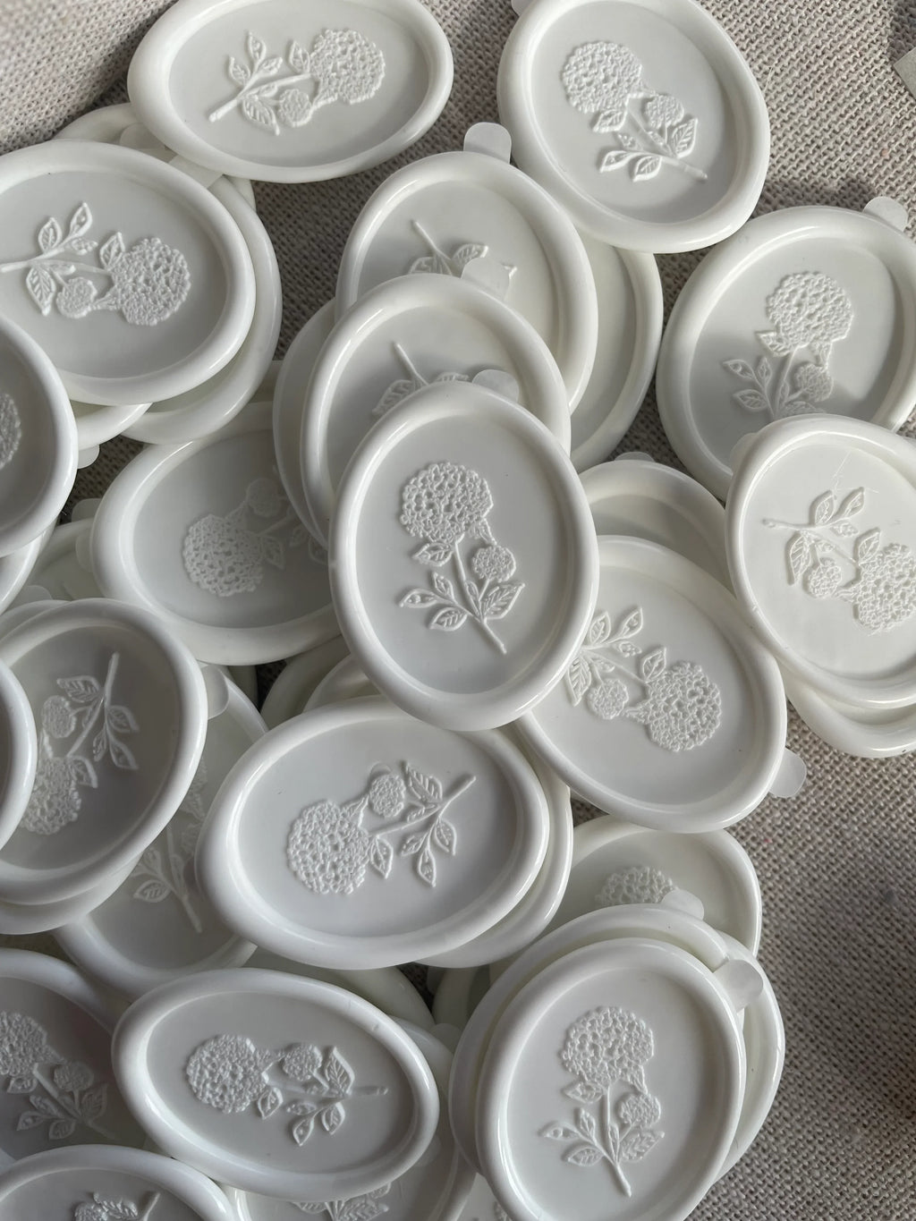 Hydrangea - Self adhesive wax seals - 35 pcs