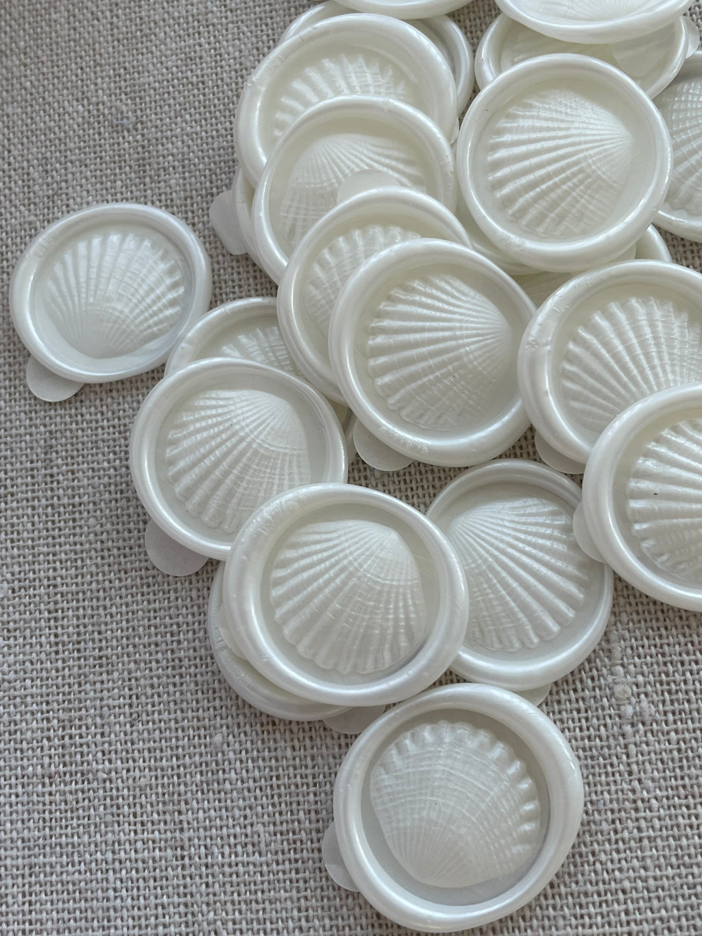 Sea shell - Self adhesive wax seals - 35 pcs