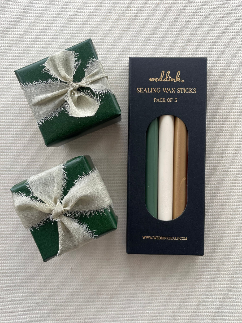 Christmas sealing wax sticks/ Festive colors wax sticks/ pack of 5/ Christmas wax sticks